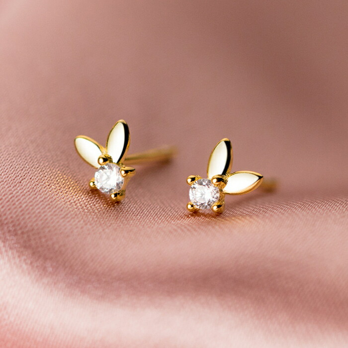 うさぎさま❤️スワロフスキー　ヘアクリップ　ピアス 送料関税無料】 うさぎさま❤️スワロフスキー ヘアクリップ