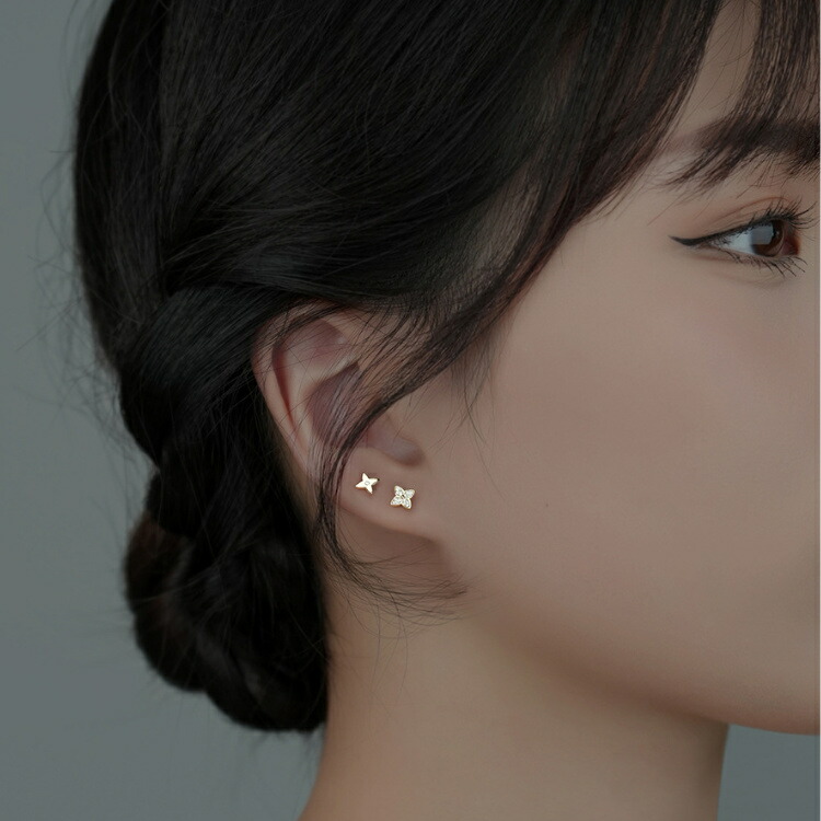 四葉のピアス クローバー シルバー ゴールド ピアス キュービック