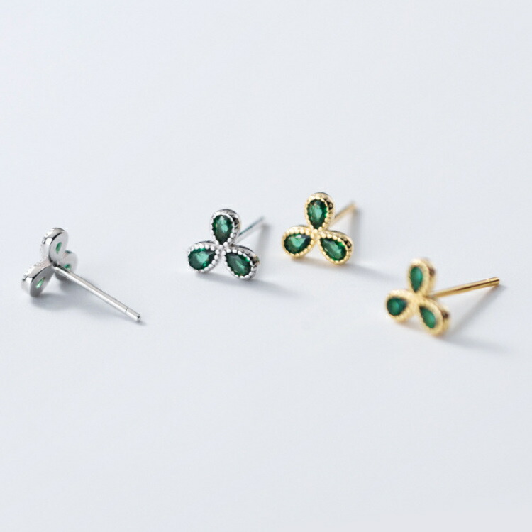 小さい三つ葉のピアス シルバー925 シルバー ゴールド ピアス 20G