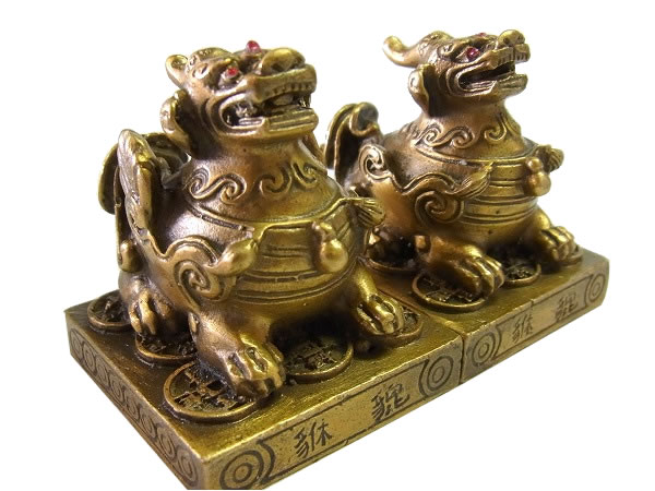 銅器 ミニ貔貅 ヒキュウ 風水 置物 黄銅製 : 仏像と縁起物の専門店 龍