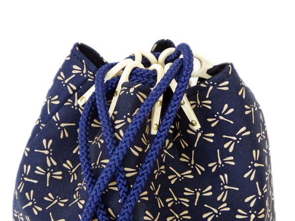 印傳屋（INDEN-YA） 印伝 合切袋 3005 紺地鹿革白漆 とんぼ柄 爆買