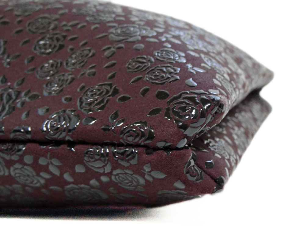 【新品】甲州印傳 印傳屋 鹿革 袋物 ブラック 印傳屋 印伝 合切袋 大 マチ付 HISOCA ひそか 2色 2柄 伝統工芸