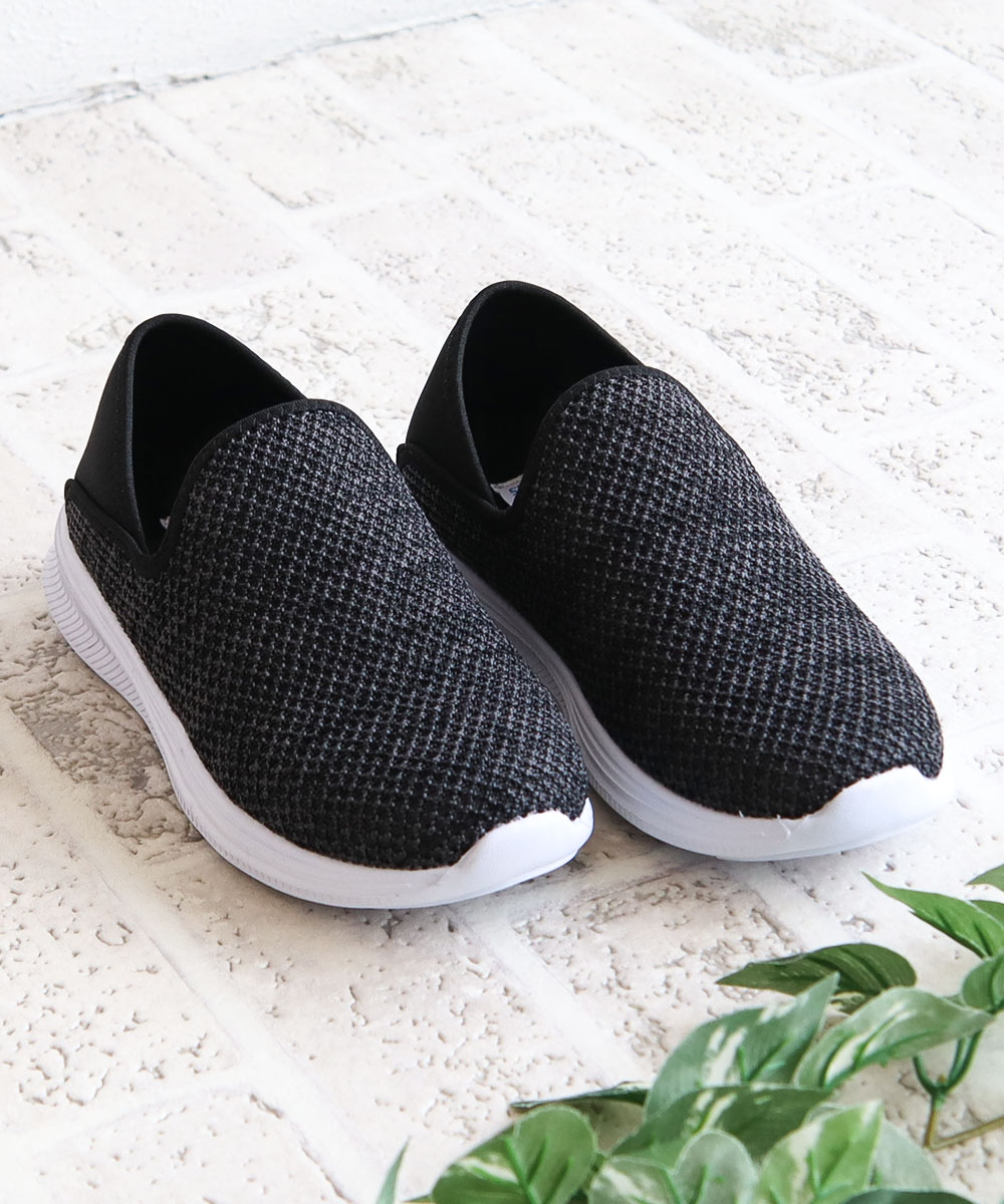 CHANEL スリッポンスニーカー ブラック/シルバー　※即買歓迎値引き不可※ Rakuchin（らくちん） スリッポン レディース 軽量 かかとが踏める