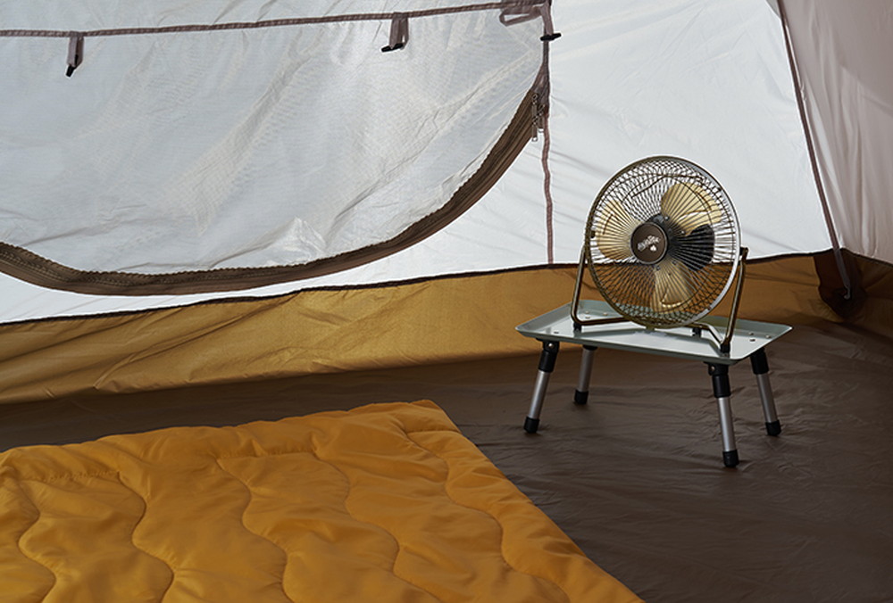 コンパクトながらもパワフルな風量で、夏のテント内も快適！