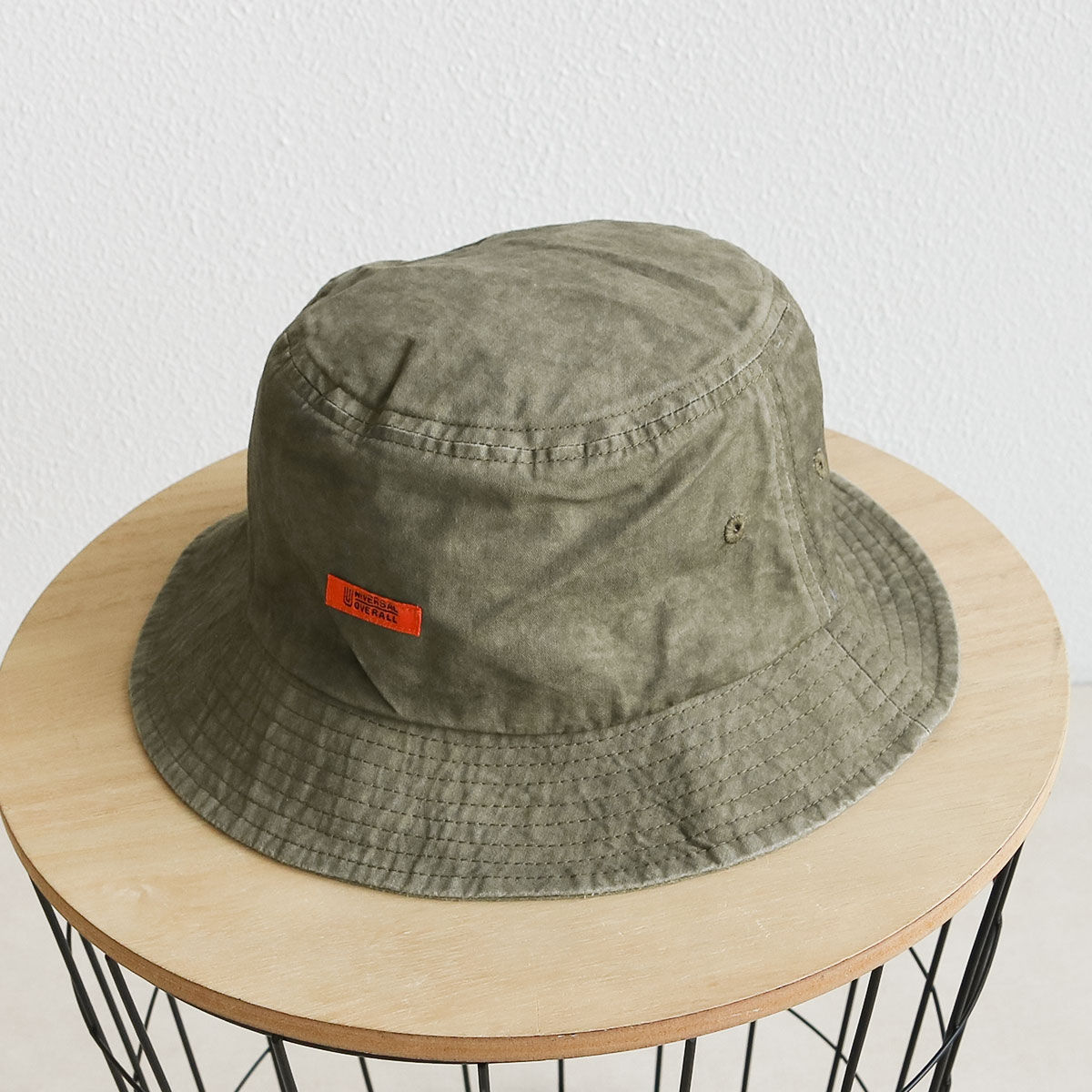 UNIVERSAL OVERALL（ユニバーサルオーバーオール） UO ロゴ