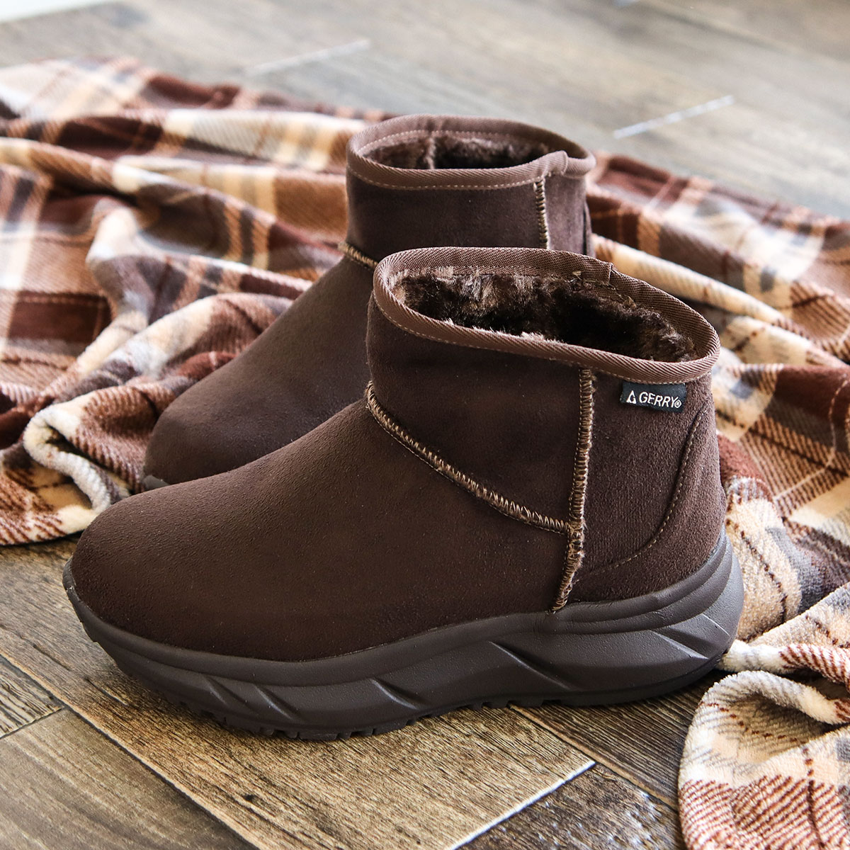 値下げ不可！新品！ムートンベスト　ブラックフリーサイズ GERRY（ジェリー） ムートン ブーツ レディース ショート 厚底 撥水