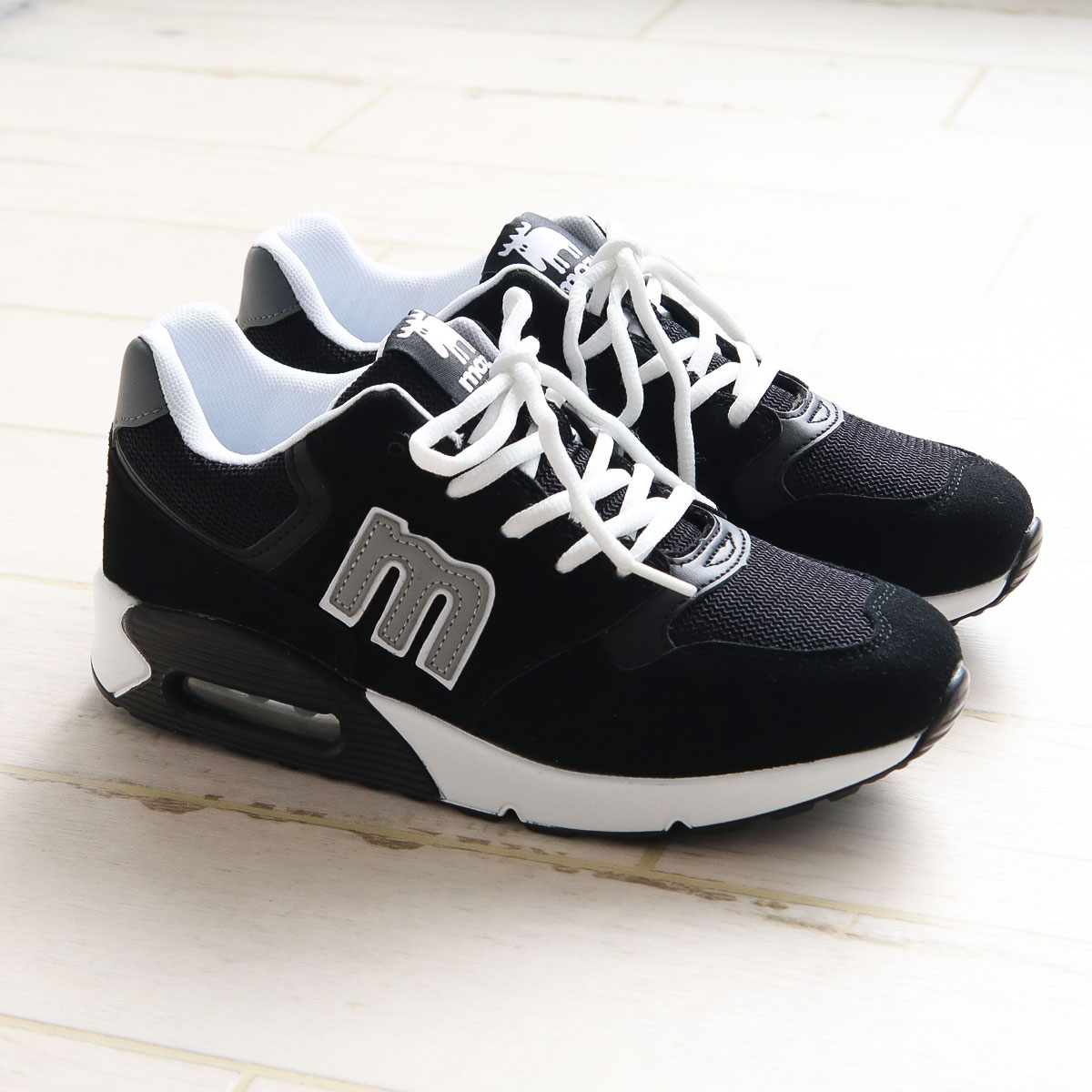 moz モズ スニーカー レディース 厚底 きれいめ 黒 歩きやすい