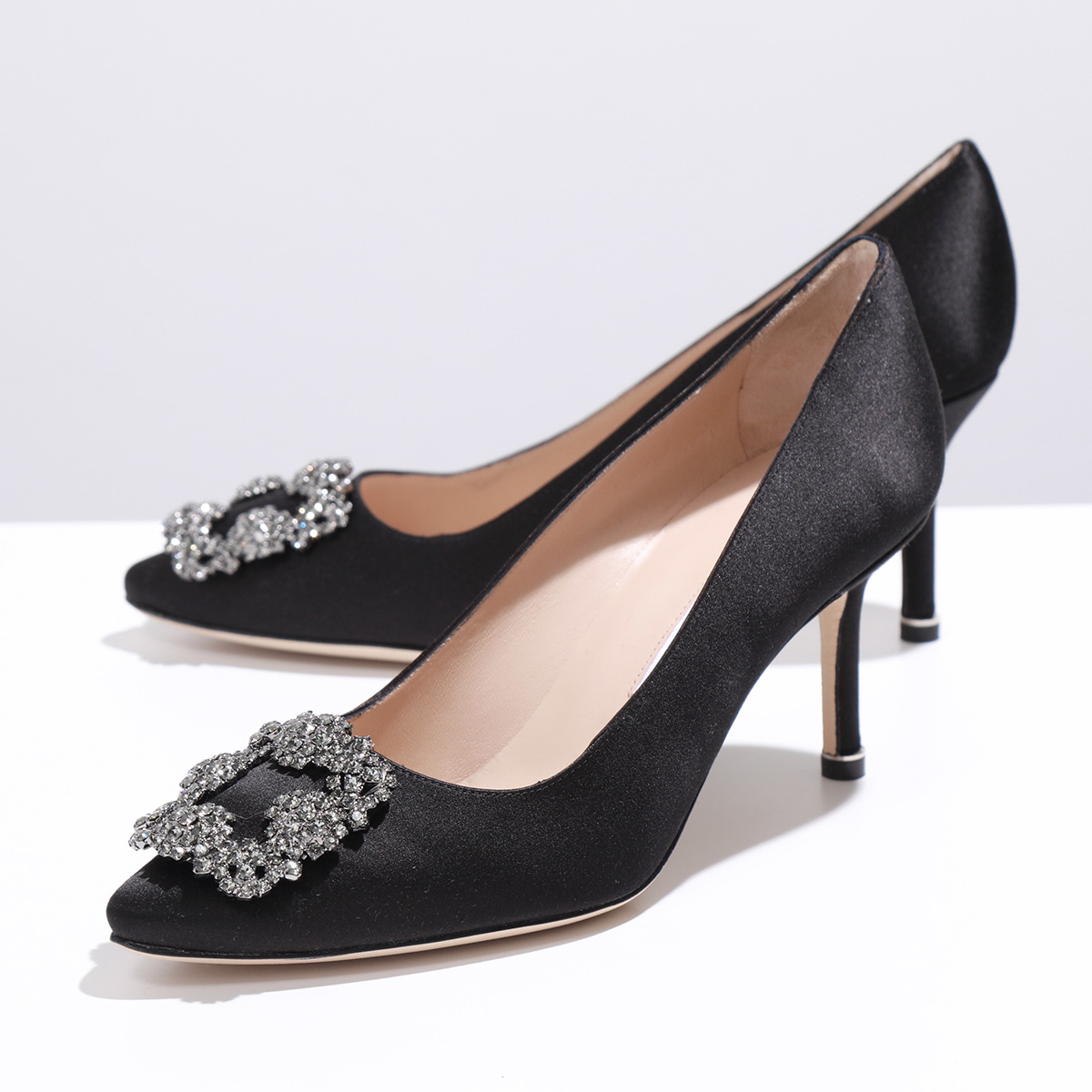 MANOLO BLAHNIK マノロブラニク パンプス HANGISI FMC SATIN 070 ハンギシ サテン 7cm 9XX 0662 レディース ジュエルバックル ポインテッドトゥ｜s-musee｜02