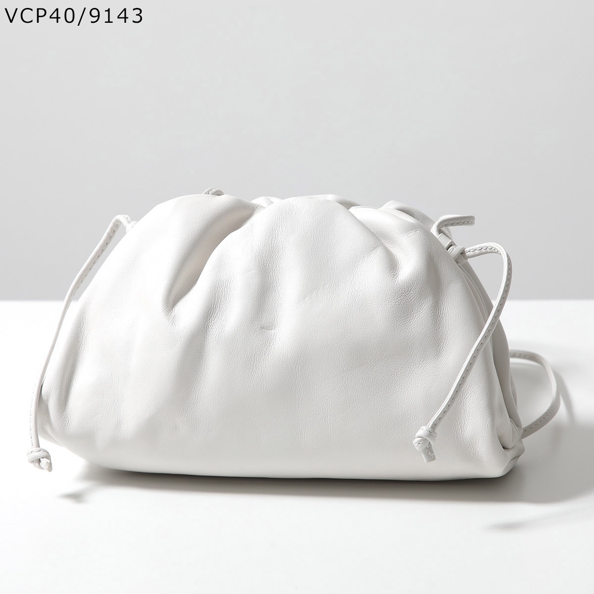 【関税込み】Bottega Veneta グリーン ウール トラウザーズ BOTTEGA VENETA、2022年ウィンターコレクション新作「ピロー