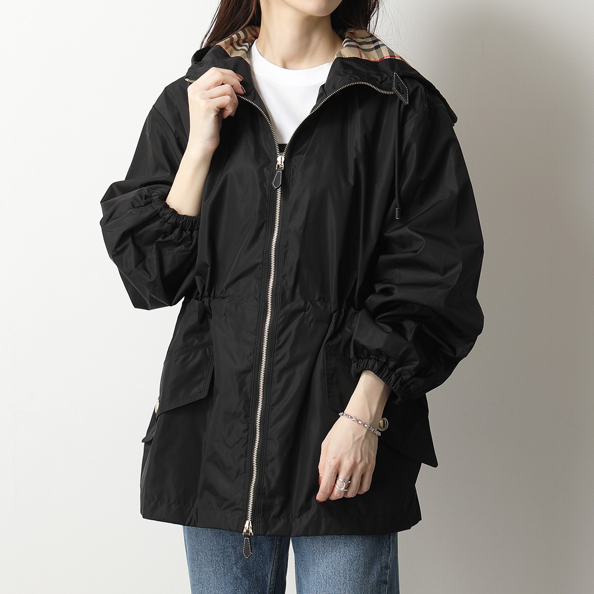 BURBERRY バーバリー ジャケット 8042901 レディース フーデッド ジップアップジャケット ECONYL ナイロン 撥水  A1189/BLACK