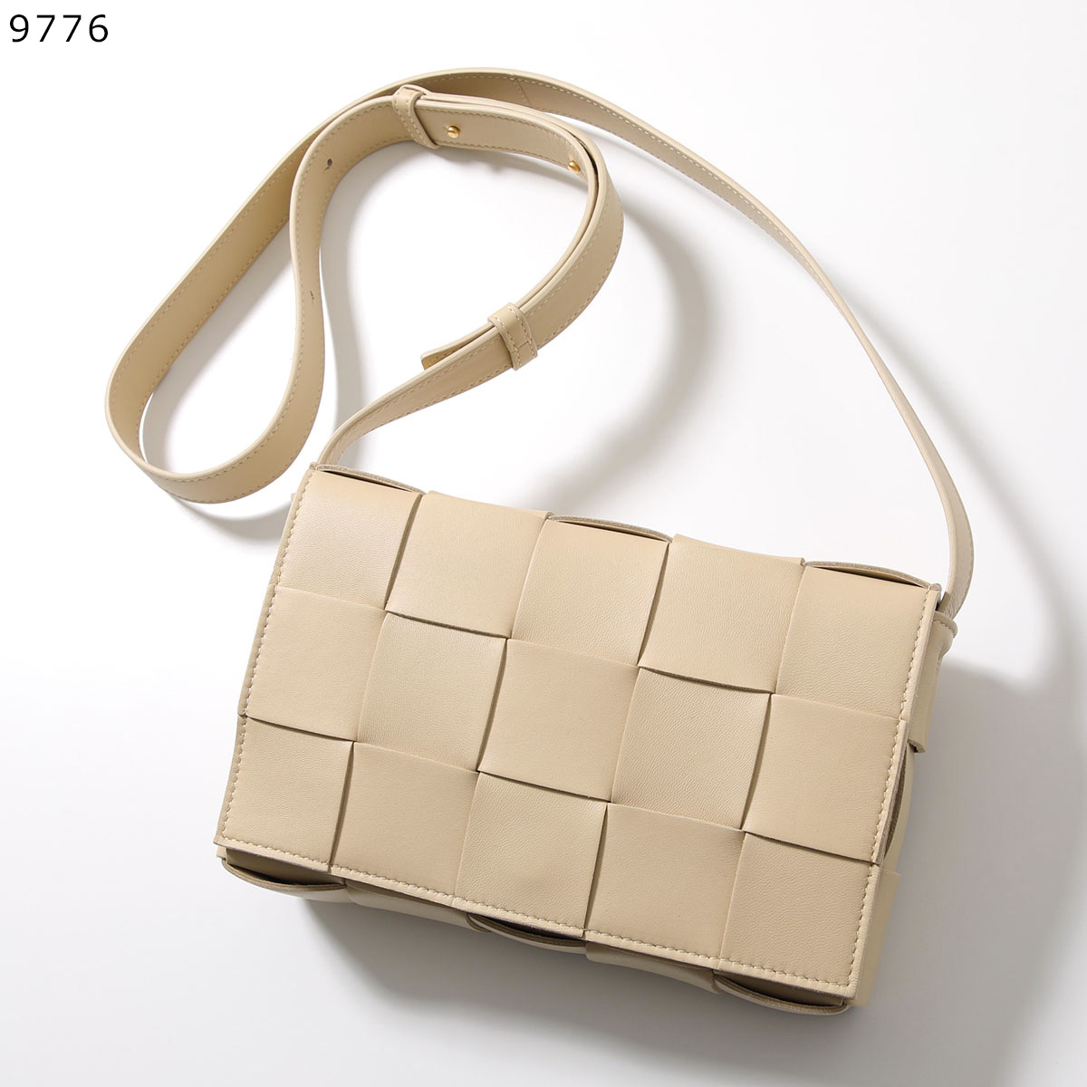 ボッテガヴェネタ ショルダーバッグ カセット 578004 VMAY1 ホワイト BOTTEGA VENETA - ボッテガヴェネタ ショルダーバッグ カセット