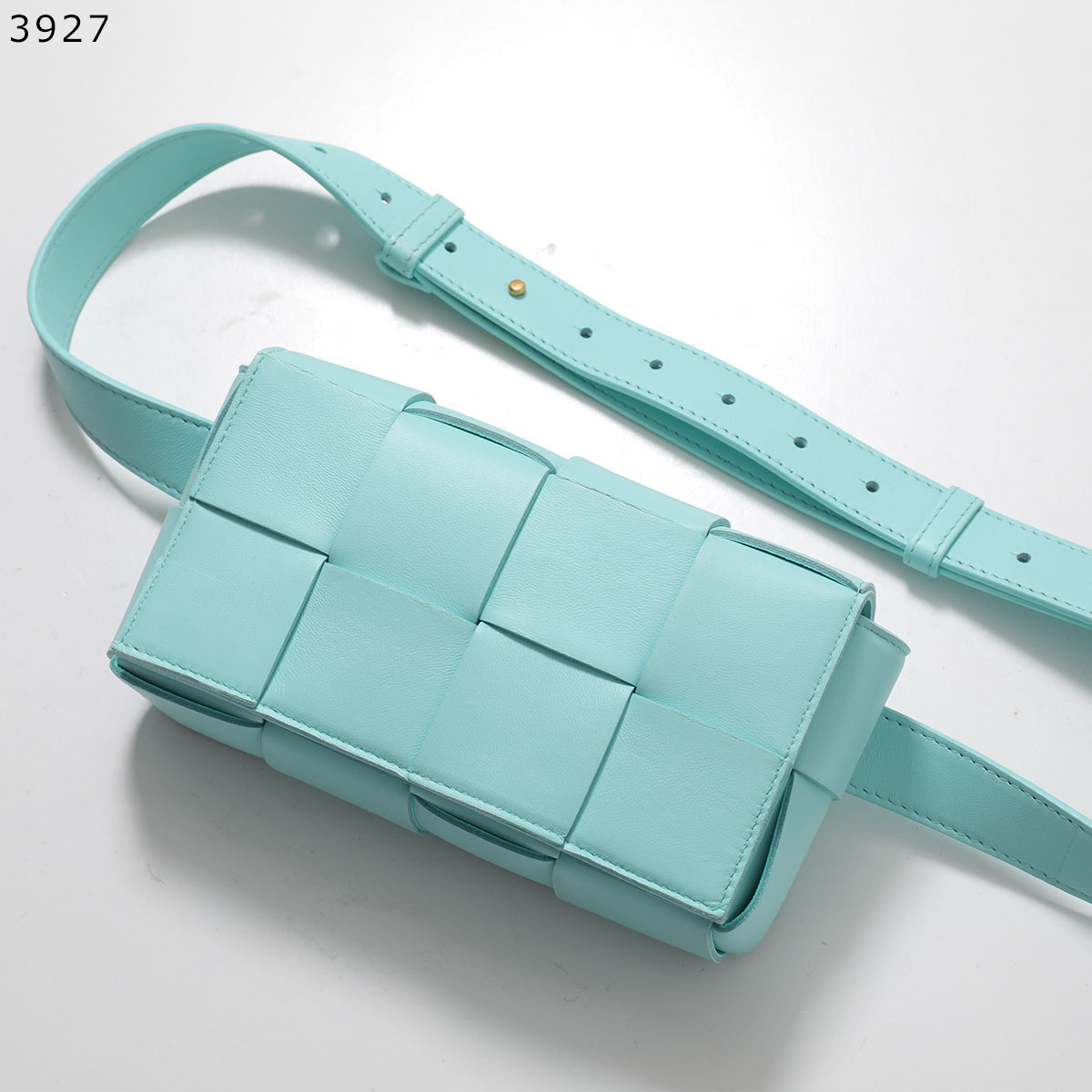 BOTTEGA VENETA（ボッテガ・ヴェネタ） ボディバッグ カセット 668572
