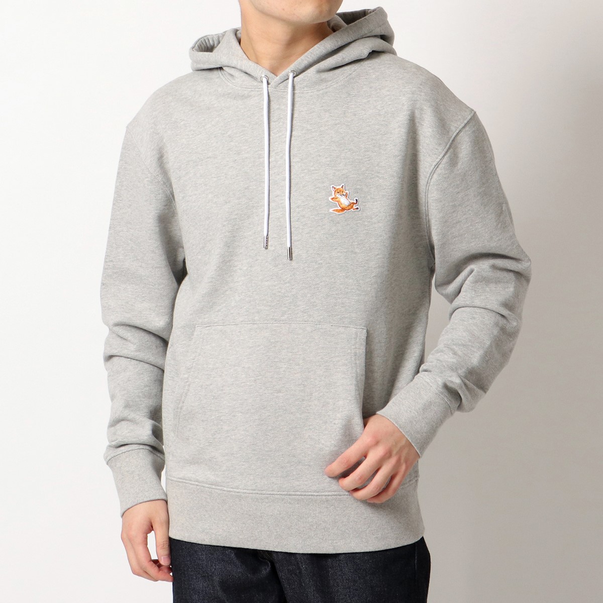 MAISON KITSUNE メゾンキツネ パーカー CHILLAX FOX PATCH CLASSIC HOODIE IU00355KM0001  メンズ スウェット プルオーバー カラー4色