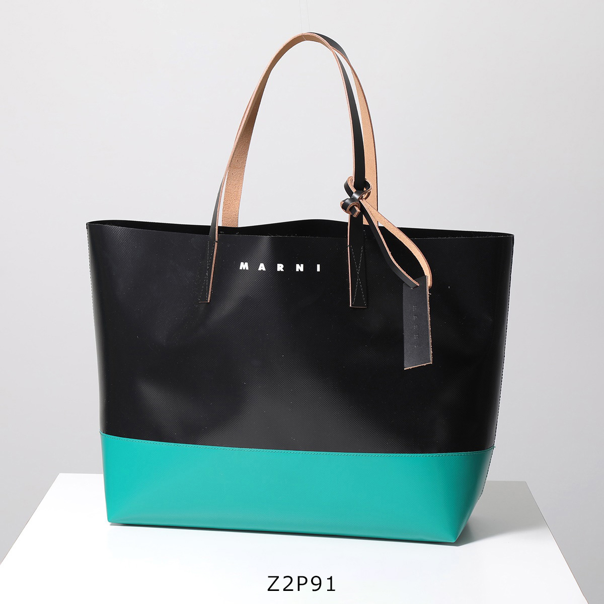 MARNI マルニ トートバッグ TRIBECA SHMQ0038A0 P3572 レディース PVC