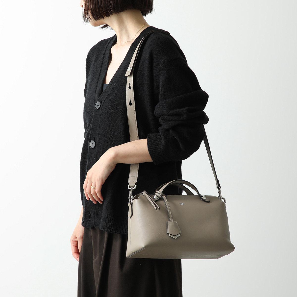 FENDI フェンディ ショルダーバッグ BY THE WAY バイザウェイ 8BL146 1D5F レディース レザー ハンドバッグ ミディアム 鞄  カラー2色 : 340617611 : インポートセレクトmusee - 通販 - Yahoo!ショッピング