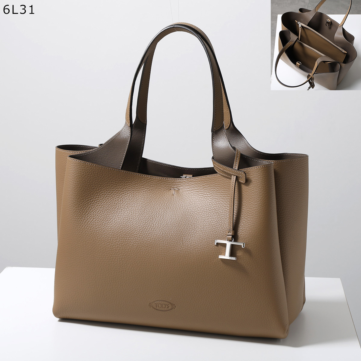 【極美品】トッズ トートバッグ ハンドバッグ Dバッグ　レザー チャーム TOD'S（トッズ） TODS トートバッグ XBWAPAF9300QRI レディース T
