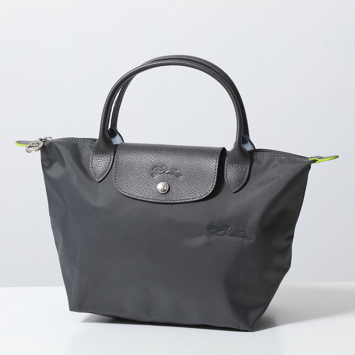 【未使用/訳あり】ロンシャン ル・プリアージュボストン黒、グレー(刺繍) LONGCHAMP（ロンシャン） ハンドバッグ LE PLIAGE GREEN TOP S ル プリ