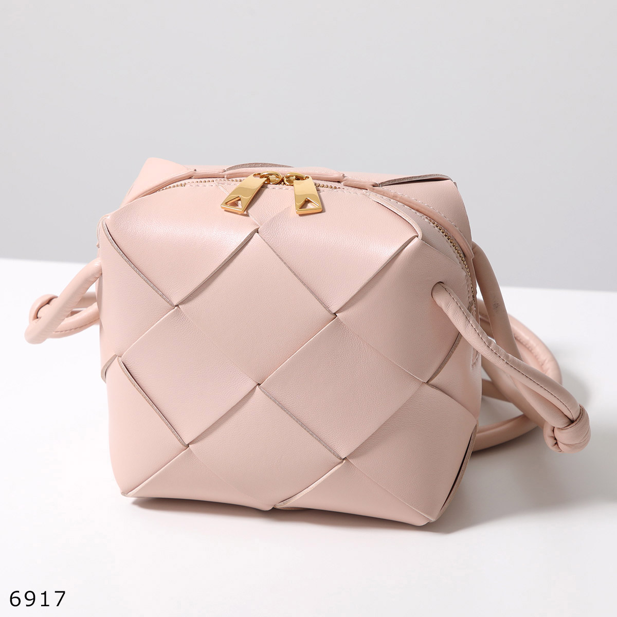 Bottega Veneta レッド スモール Cassette カメラバッグ ☆送料関税込☆BOTTEGA VENETA カセット スモール カメラバッグ