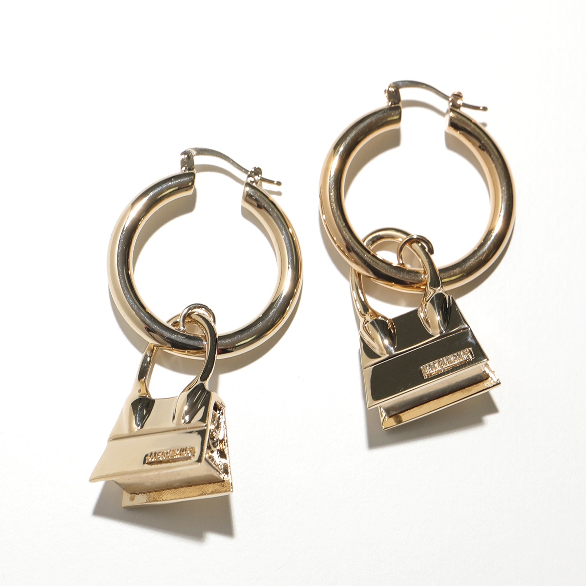 JACQUEMUS（ジャックムス） ピアス Les creoles Chiquito レ 