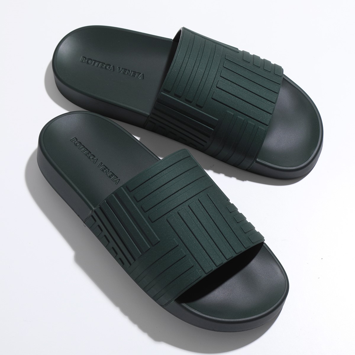 BOTTEGA VENETA スライダー ラバーサンダル 送料関税込 BOTTEGA VENETA スライダー ラバー サンダル☆超人気