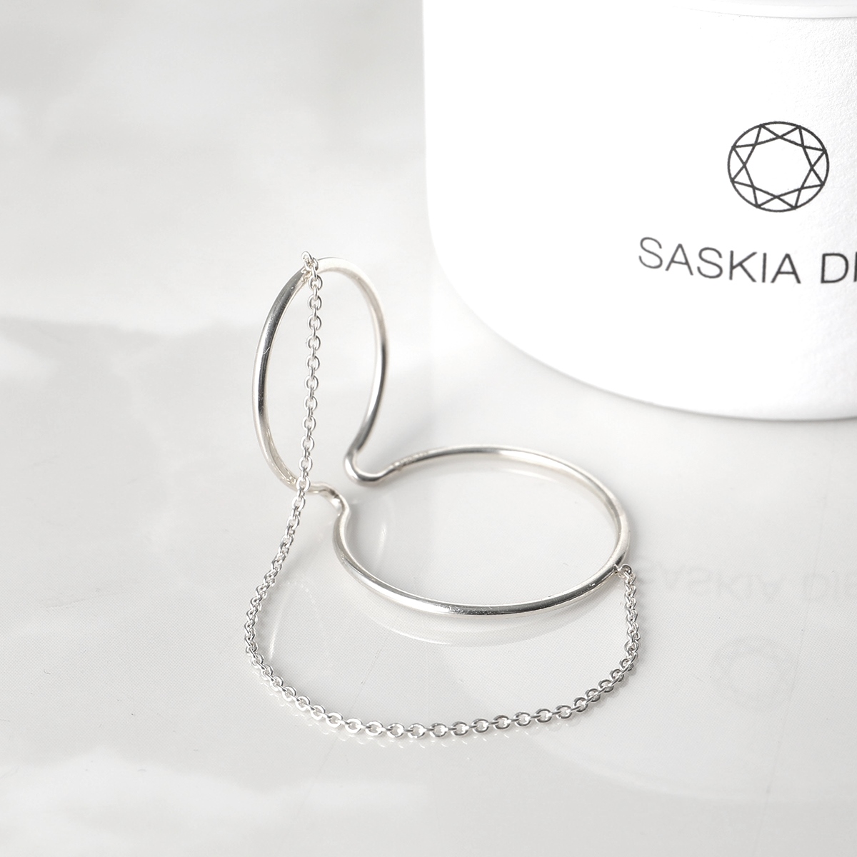 Saskia DiezサスキアディツDOUBLE EARCUFF イヤーカフ 楽天市場】SASKIA DIEZ サスキアディツ【 ゴールド ボールド