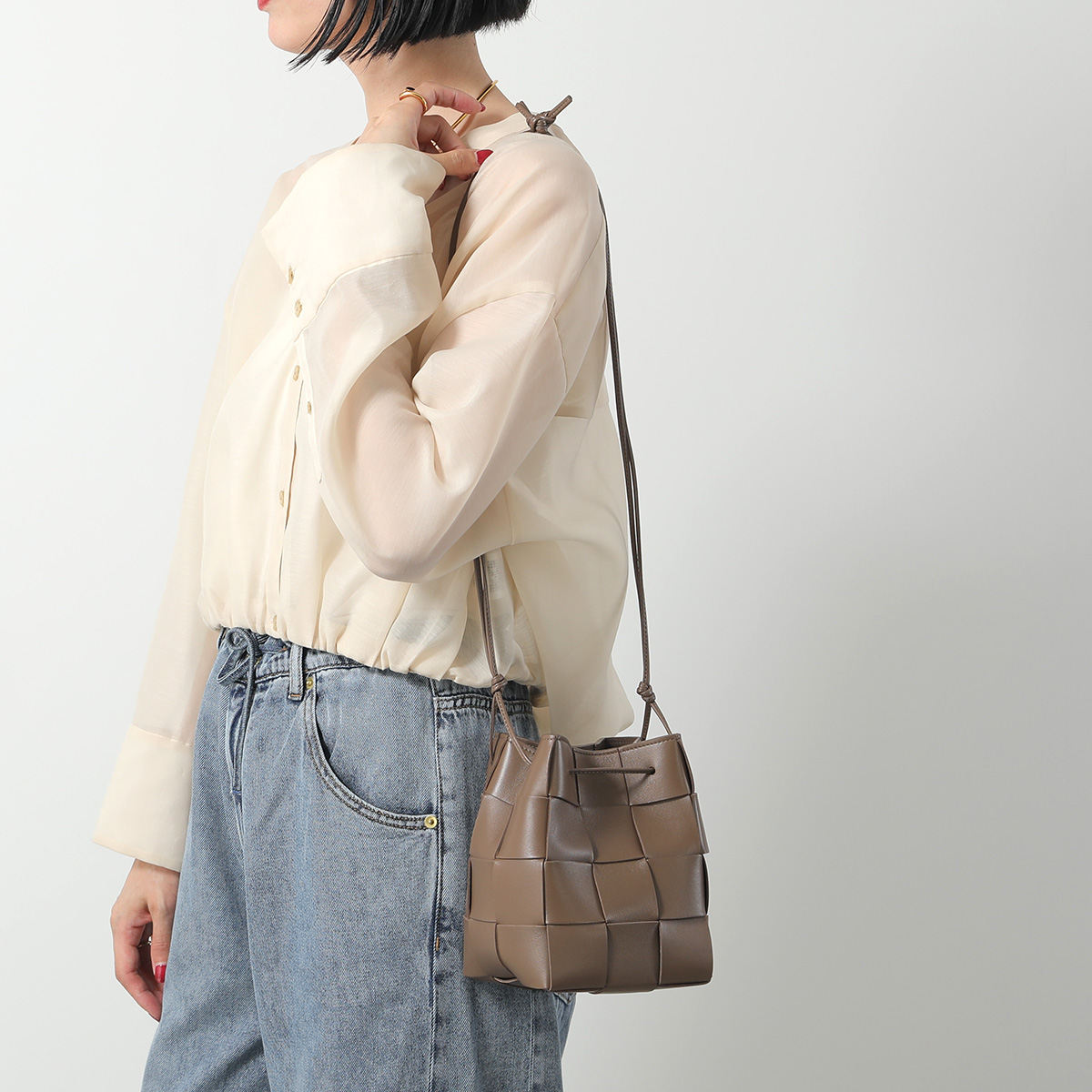 BOTTEGA VENETA ボッテガヴェネタ ショルダーバッグ CASETTE