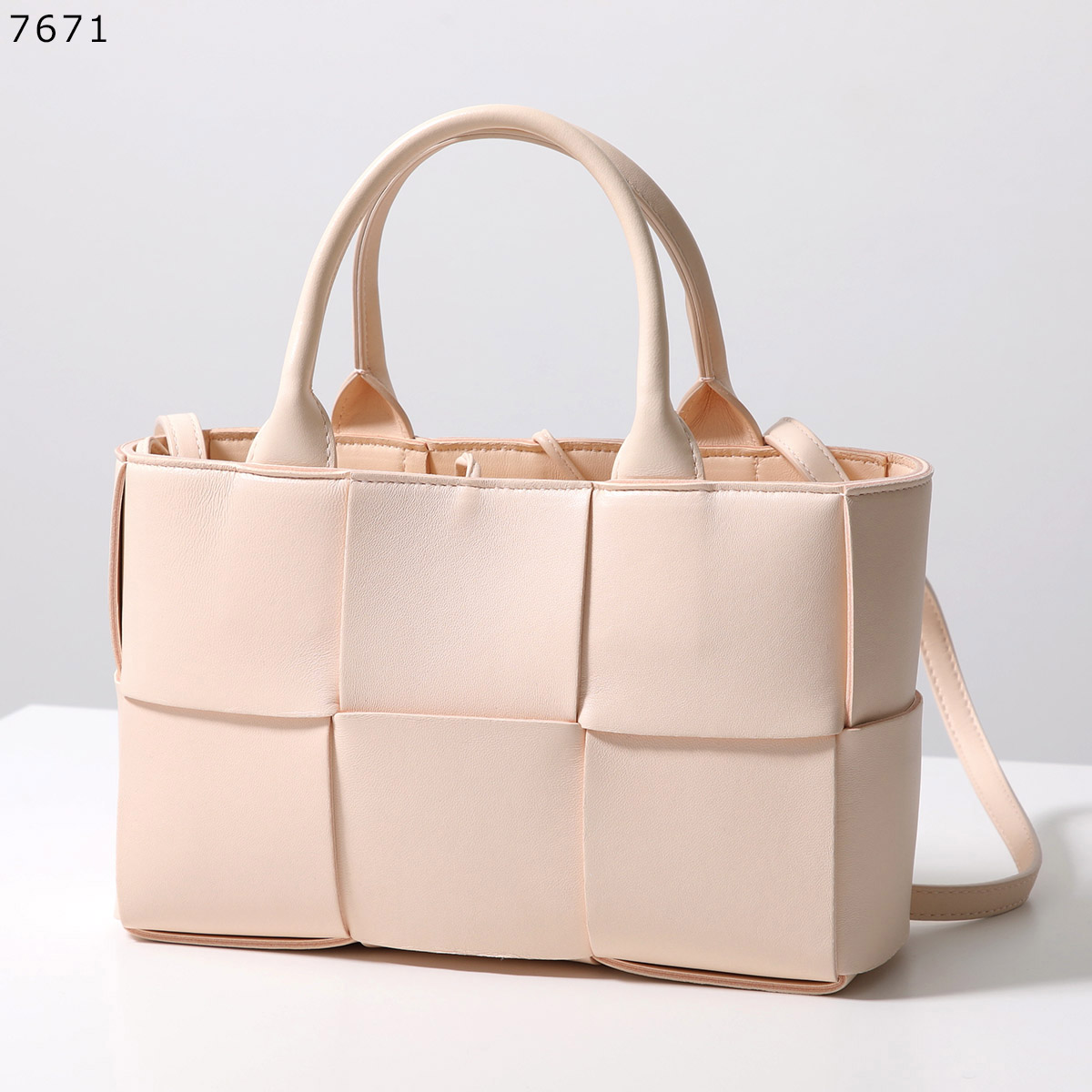 ★ Bottega Veneta★ THE ARCO 2WAY ハンドバッグ ボッテガヴェネタ(BOTTEGA VENETA)ボッテガヴェネタ ミニ アルコ
