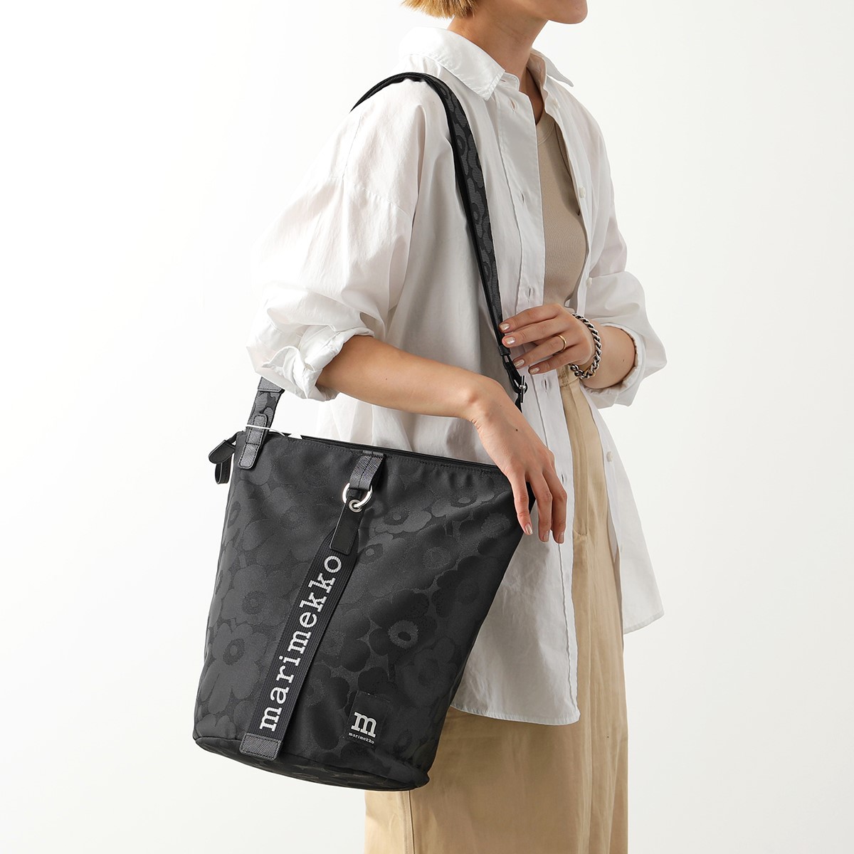 サイズM ウニッコ　フードジャケット　 marimekko マリメッコ marimekko（マリメッコ）の「Unikko / Magna coat（その他