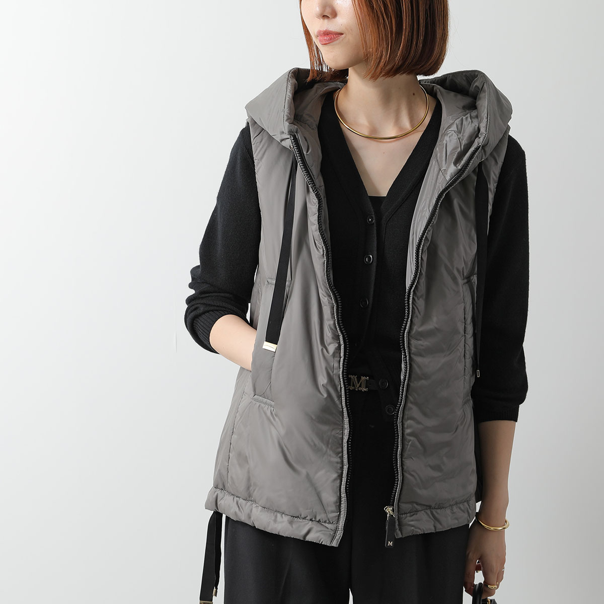 ＊専用＊ Max Mara　テクニカルキルティングジレ　ブラック Max Mara☆テクニカルキルティングジレ ブラック キルティング