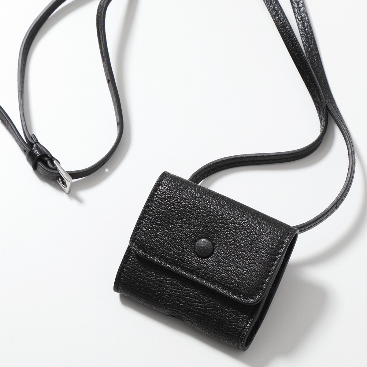 ★Maison Margiela★レザーAIR PODSケース ストラップ付 マルジェラairpods 4/3/2ケース ストラップ付き 落下防止 4
