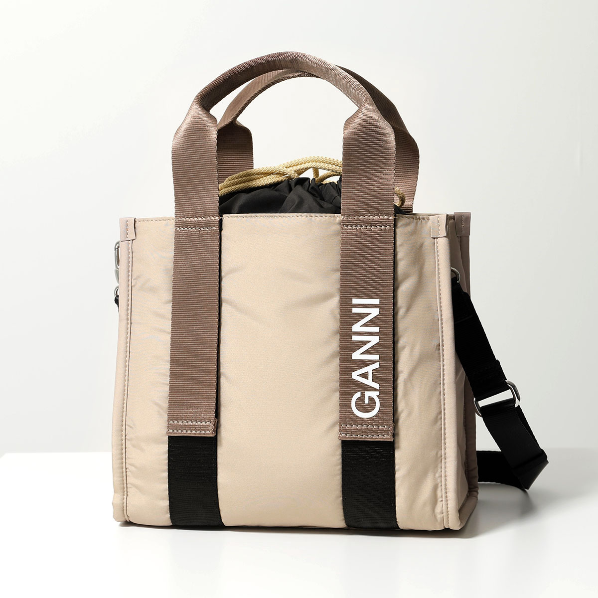 GANNI ガニー トートバッグ Recycled tech Small Tote A4955
