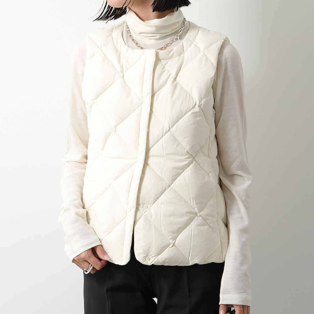 PYRENEX ピレネックス HWU020 ダウンベスト NACRE 2 レディース Pyrenex PYRENEX ピレネックス ダウンベスト NACRE 2 VEST