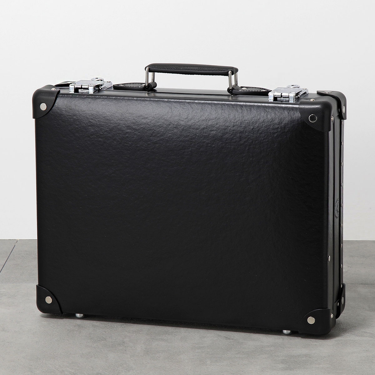 GLOBE TROTTER グローブトロッター アタッシュケース Skyfall 16 Slim Attache メンズ 鞄 007 コラボ  Black/Black : 351121610 : インポートセレクトmusee - 通販 - Yahoo!ショッピング