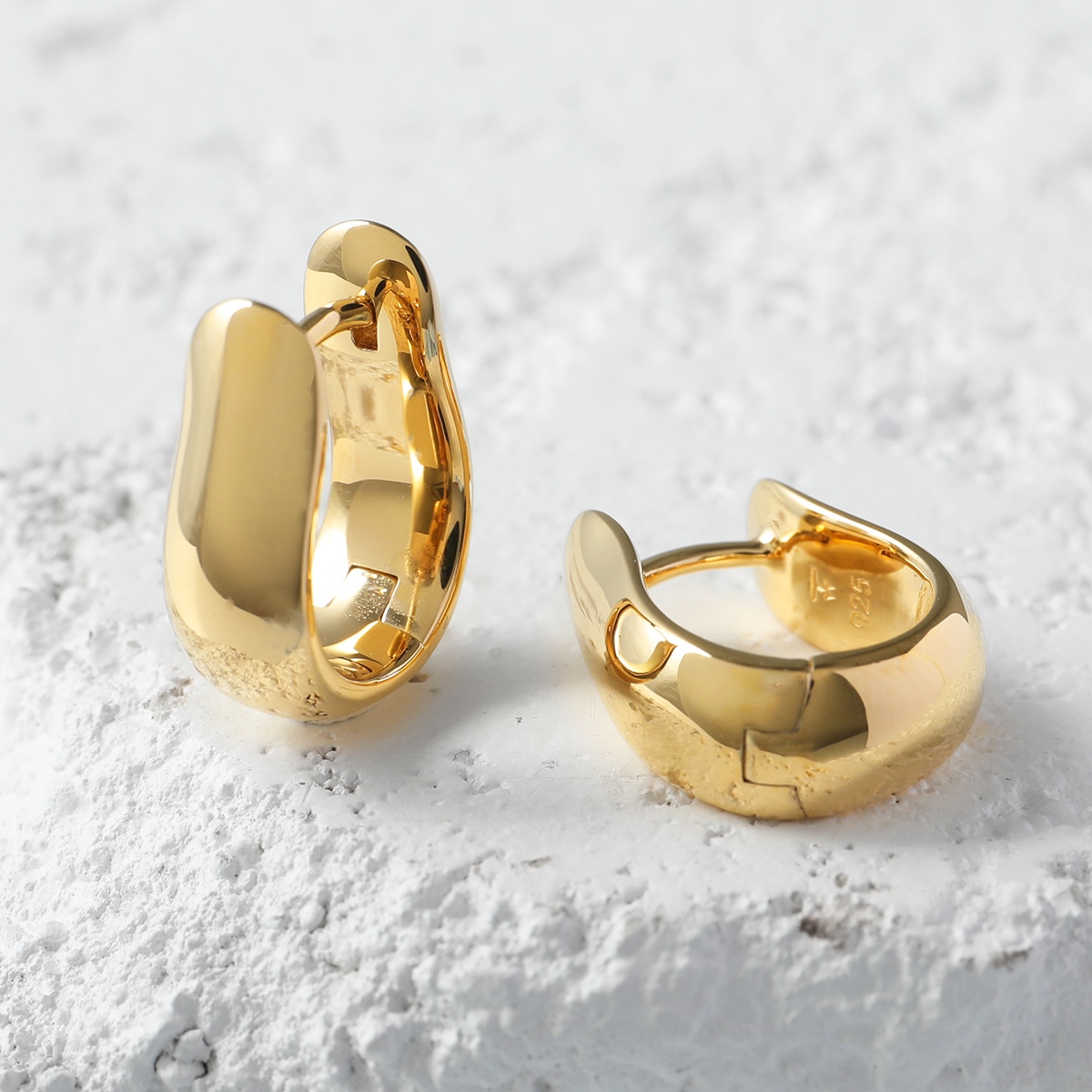 TOMWOOD トムウッド フープピアス Oyster Hoops Small Gold E39OYS01NAS925-9K レディース アクセサリー  ゴールド : 360117102 : インポートセレクトmusee - 通販 - Yahoo!ショッピング