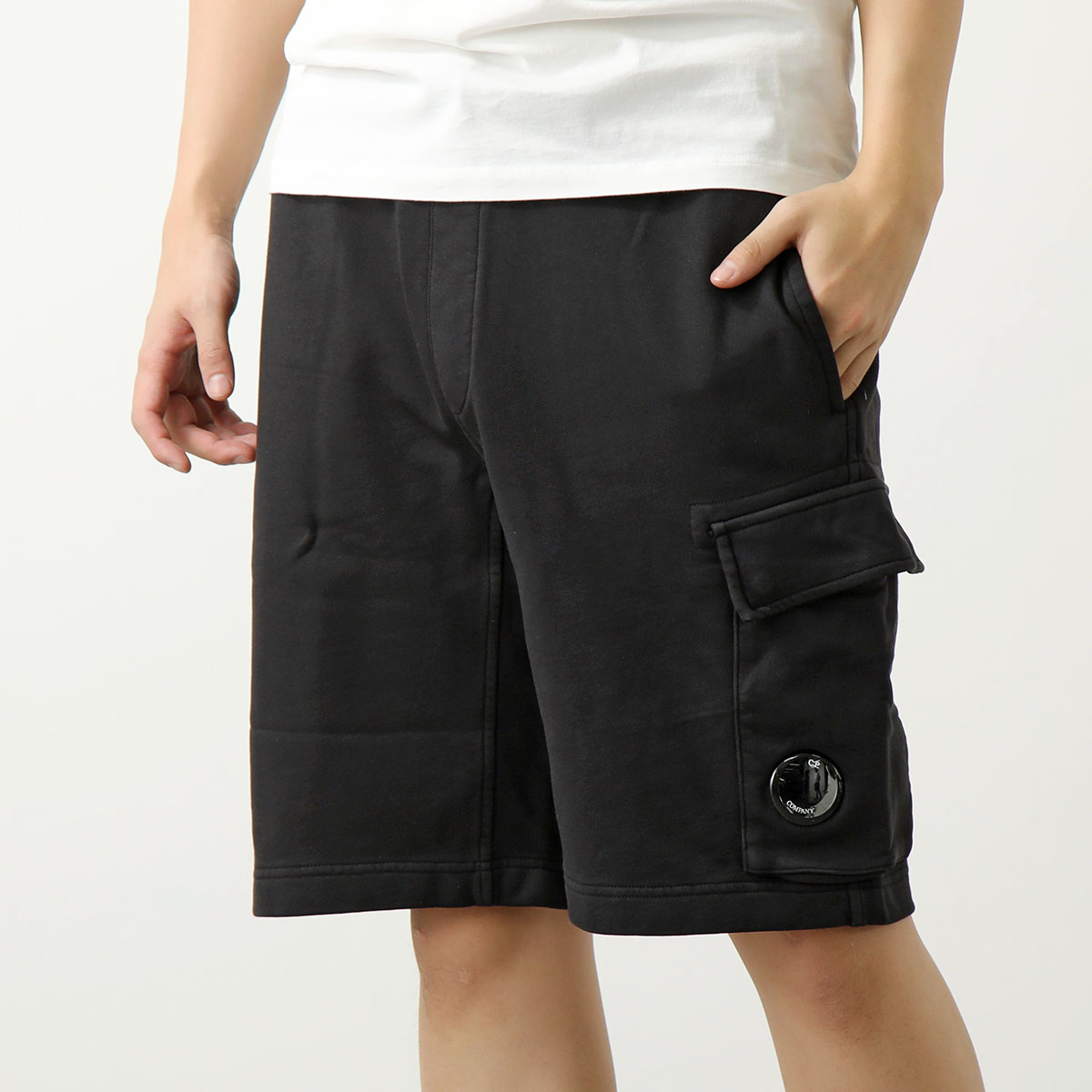 C.P. COMPANY メンズショート、ハーフパンツの商品一覧