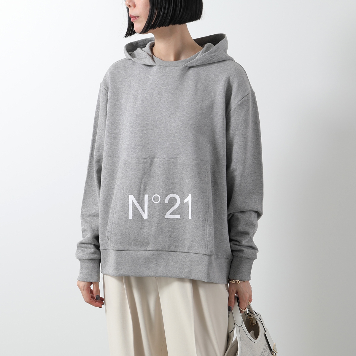 N°21 KIDS ヌメロヴェントゥーノ キッズ パーカー N21893 N0154