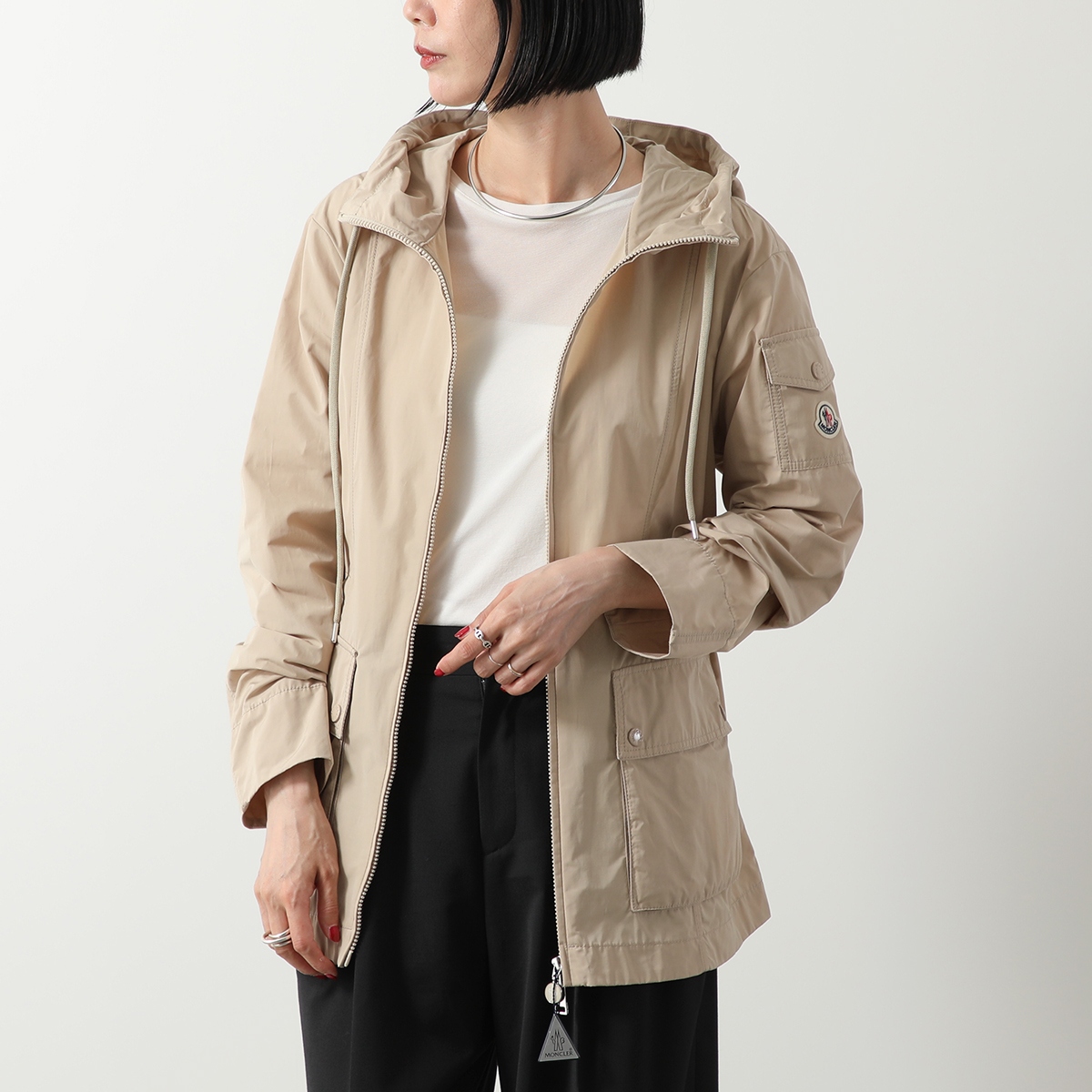 MONCLER 2024春夏新作レディース フード付きジャケット LEANDRO MONCLER 2024春夏新作レディース フード付きジャケット LEANDRO