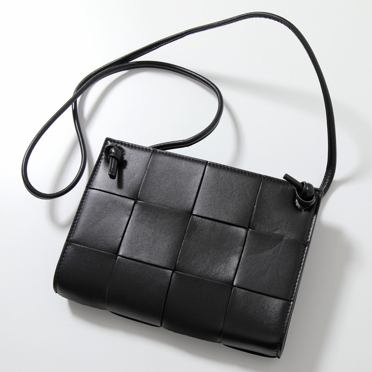 BOTTEGA VENETA ボッテガヴェネタ ショルダーバッグ MINI CASSETTE ミニ カセット 755842 VCQC2 レザー  マキシイントレ ポシェット 鞄 8425/BLACK : 360220440 : インポートセレクトmusee - 通販 - Yahoo!ショッピング