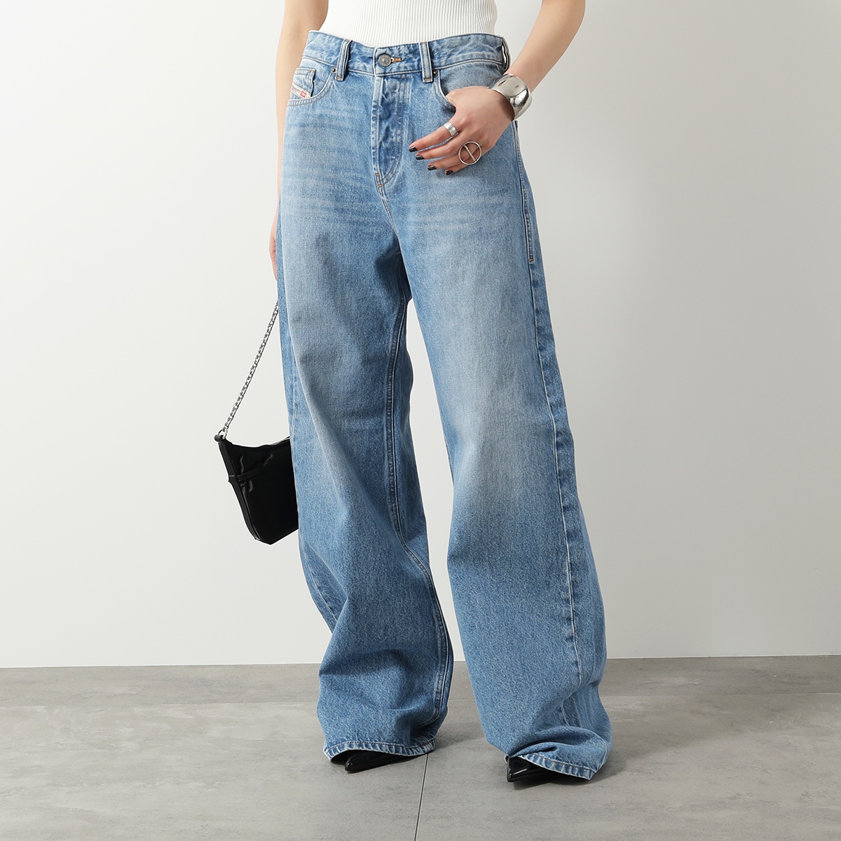 DIESEL ディーゼル ジーンズ Straight Jeans 1996 D-Sire 09i29 A06925 09I29 レディース ワイド  デニムパンツ ジーパンGパン 01
