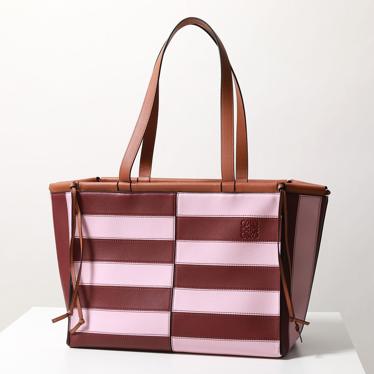 【LOEWE】ロエベ アナグラム クッション スモール トートバッグ LOEWE ロエベ トートバッグ CUSHION TOTE クッション 309.78.W76