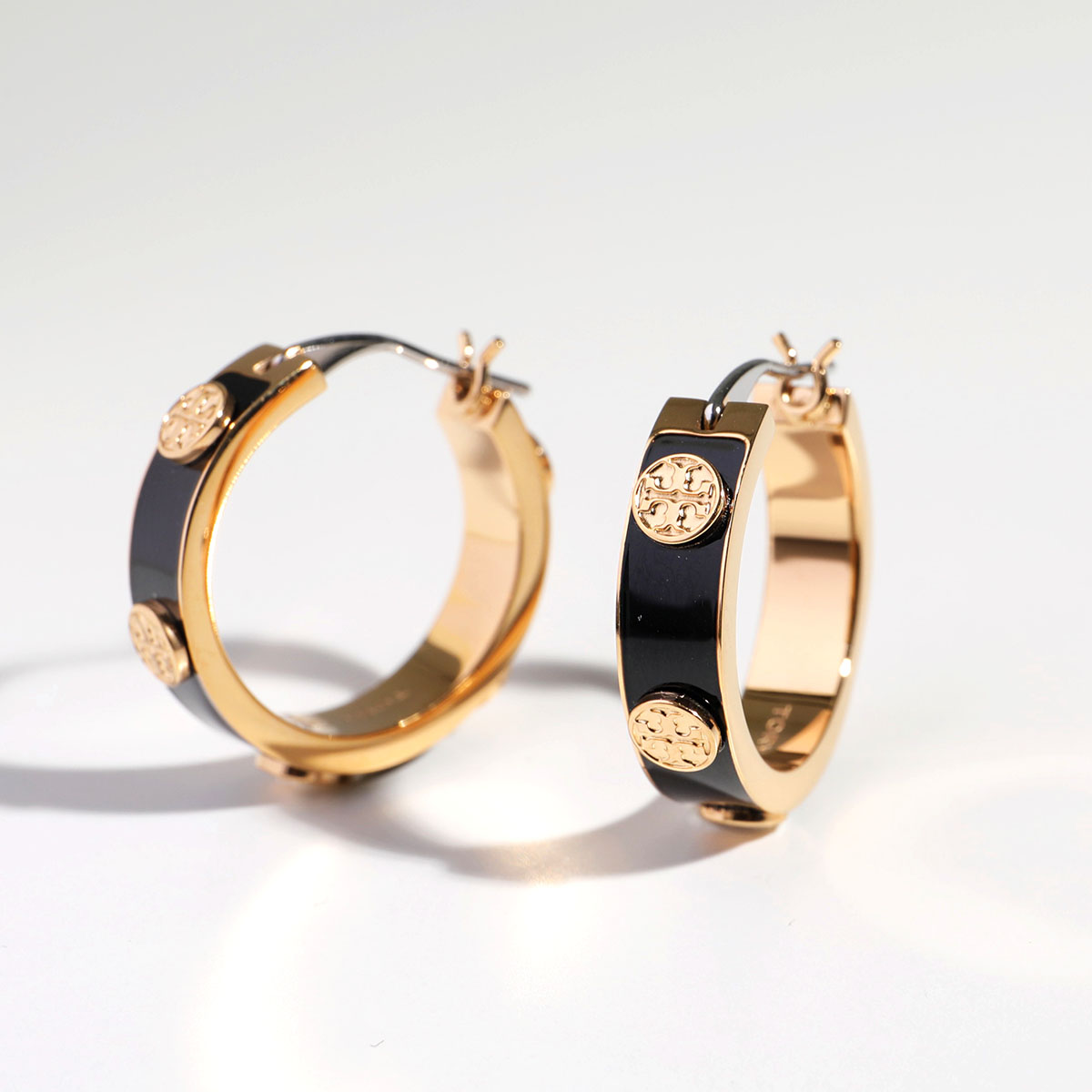 TORY BURCH トリーバーチ フープピアス Miller Stud Enamel Hoop