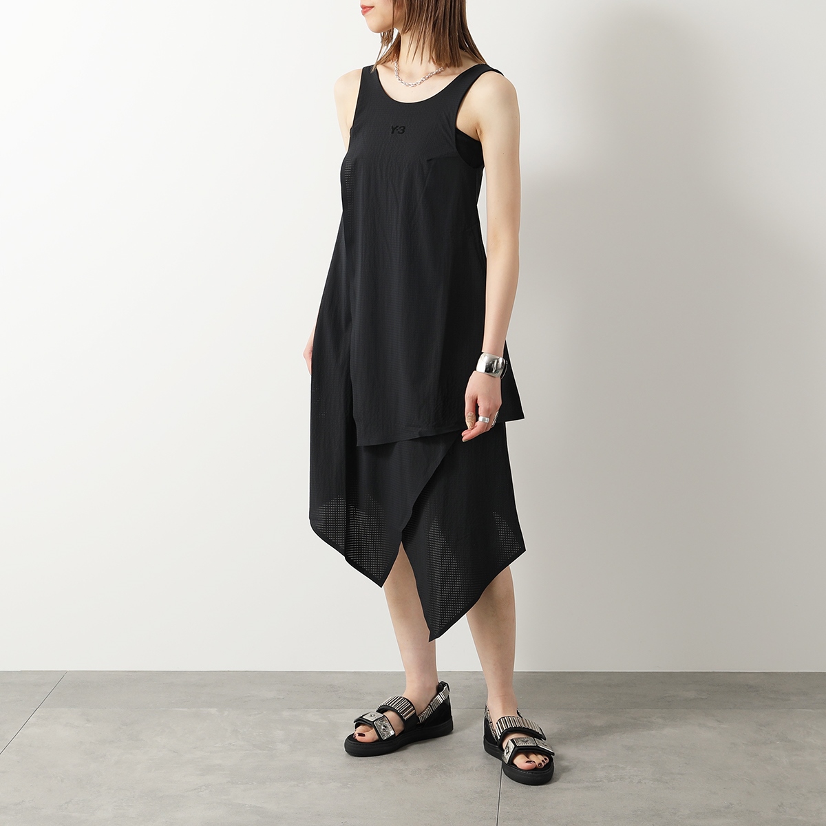 Y-3 ワイスリー ワンピース NYL TANK DRESS IR6252 レディース ノースリーブ ロゴ ドレス ミディ丈 BLACK :  360409451 : インポートセレクトmusee - 通販 - Yahoo!ショッピング