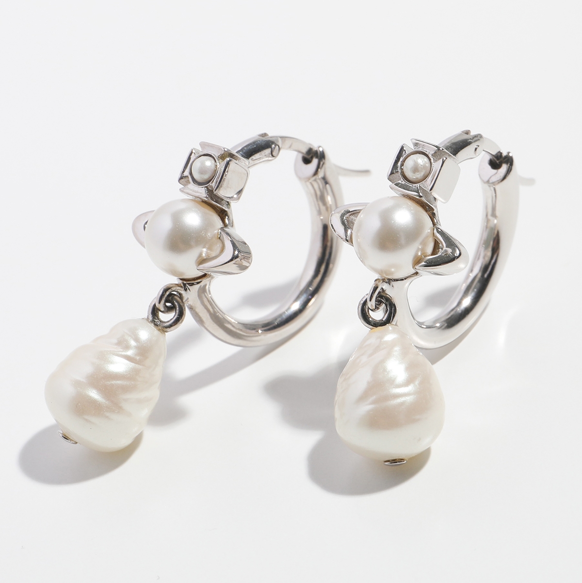 ヴィヴィアンウエストウッド　フープパールピアス Vivienne Westwood ヴィヴィアンウエストウッド フープピアス