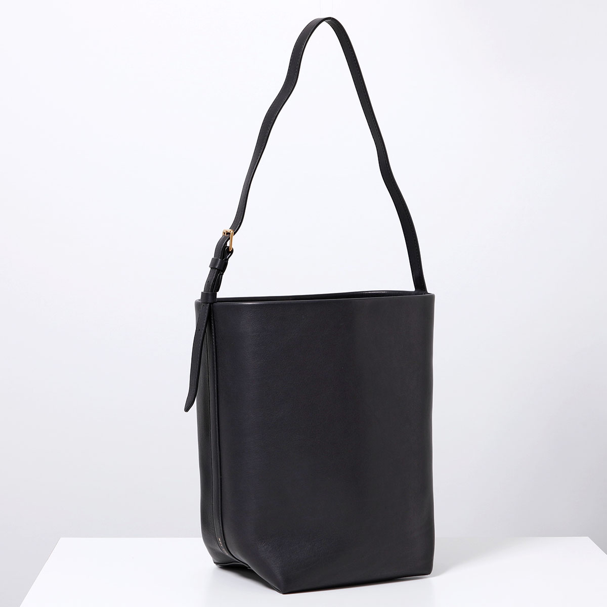 THE ROW ザ・ロウ トートバッグ MEDIUM N/S PARK TOTE BELT W1588 L72 レディース レザー ショルダーバッグ  ハンドバッグ 鞄 BLACK-ANG : 360523796 : インポートセレクトmusee - 通販 - Yahoo!ショッピング