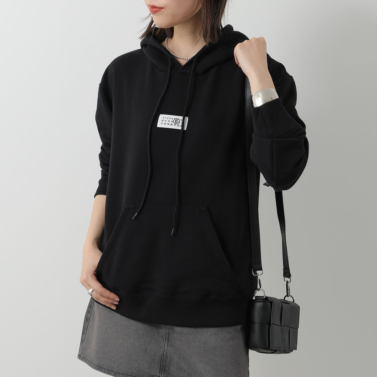 【新品】メゾンマルジェラ S52GU0161 MM6 パーカー 新品❕メゾンマルジェラ S52GU0161 MM6 パーカー