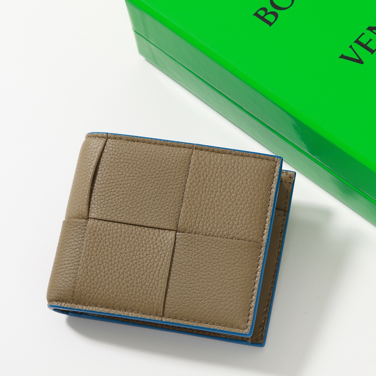 BOTTEGA VENETA 二つ折り財布 CASSETTE カセット 743004 VCP14 BOTTEGA VENETA ボッテガヴェネタ 二つ折り財布 CASSETE