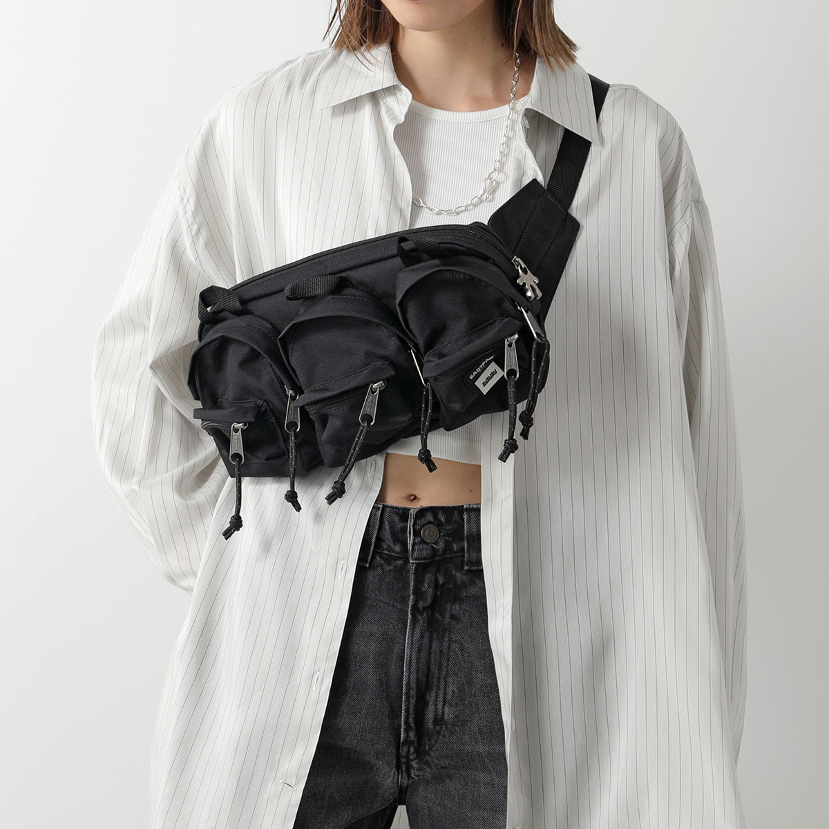 【超美品】AVAVAV × EASTPAK ボディバッグ ベルトバッグ ブラック 超美品】AVAVAV × EASTPAK ボディバッグ ベルトバッグ ブラック AVAVAV