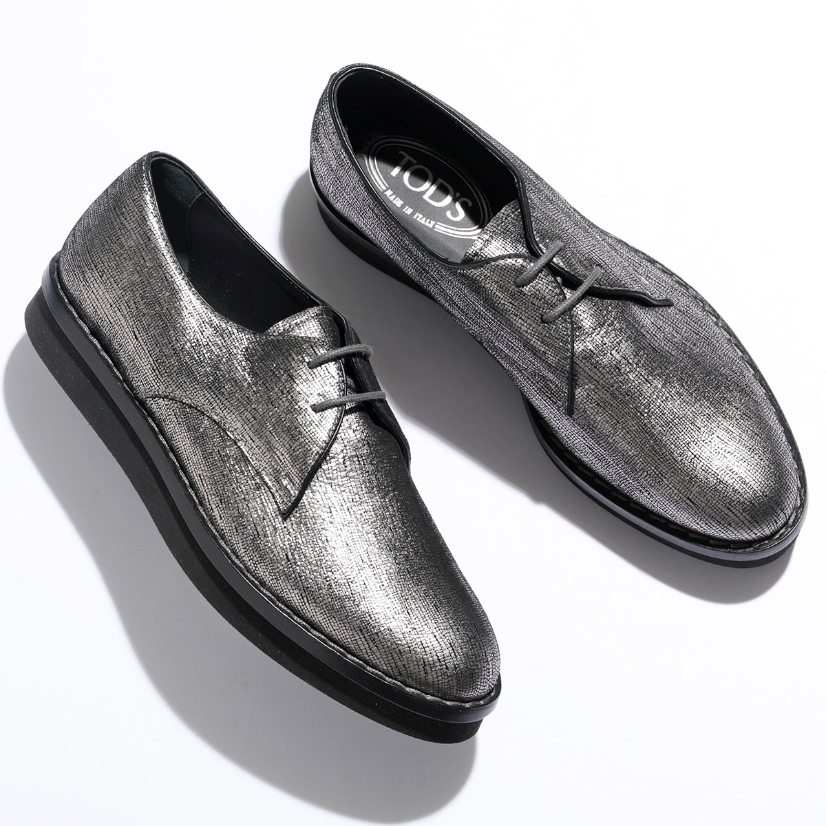 TOD'S シルバー ブラック フラットシューズ