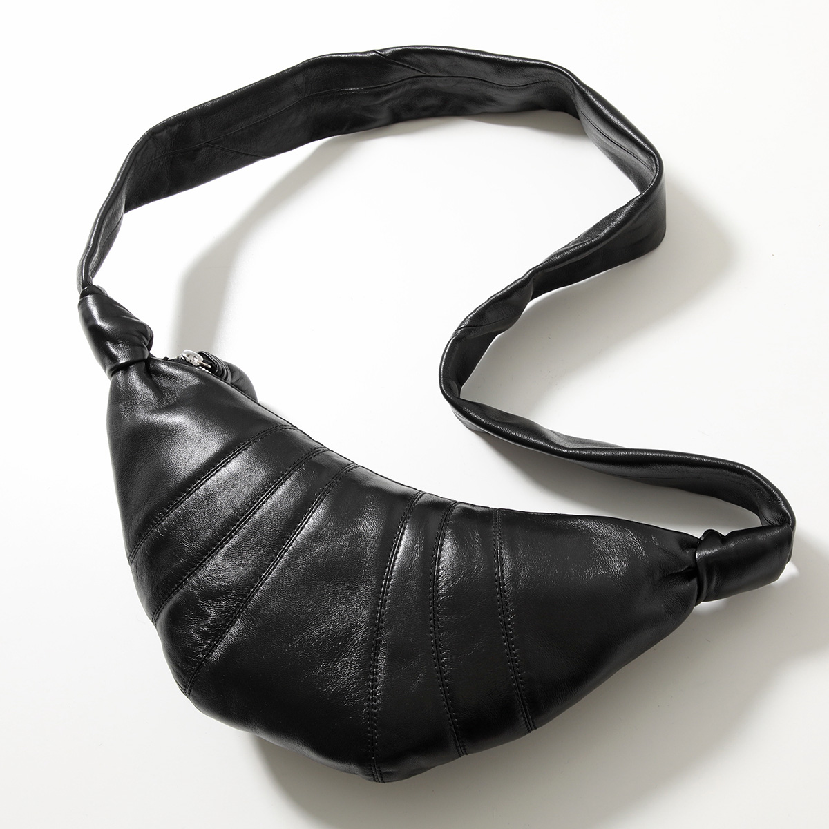 Lemaire ルメール ボディバッグ SMALL CROISSANT BAG スモール クロワッサンバッグ BG0003 LL095 メンズ レザー  クロスボディ 鞄 BK999/BLACK バッグ