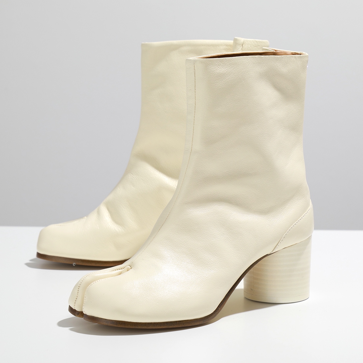 MAISON MARGIELA メゾンマルジェラ 22 タビブーツ Tabi S58WU0246 P3753 レディース ナッパレザー アンクル  ショートブーツ 6cmヒール 足袋 靴 T1003